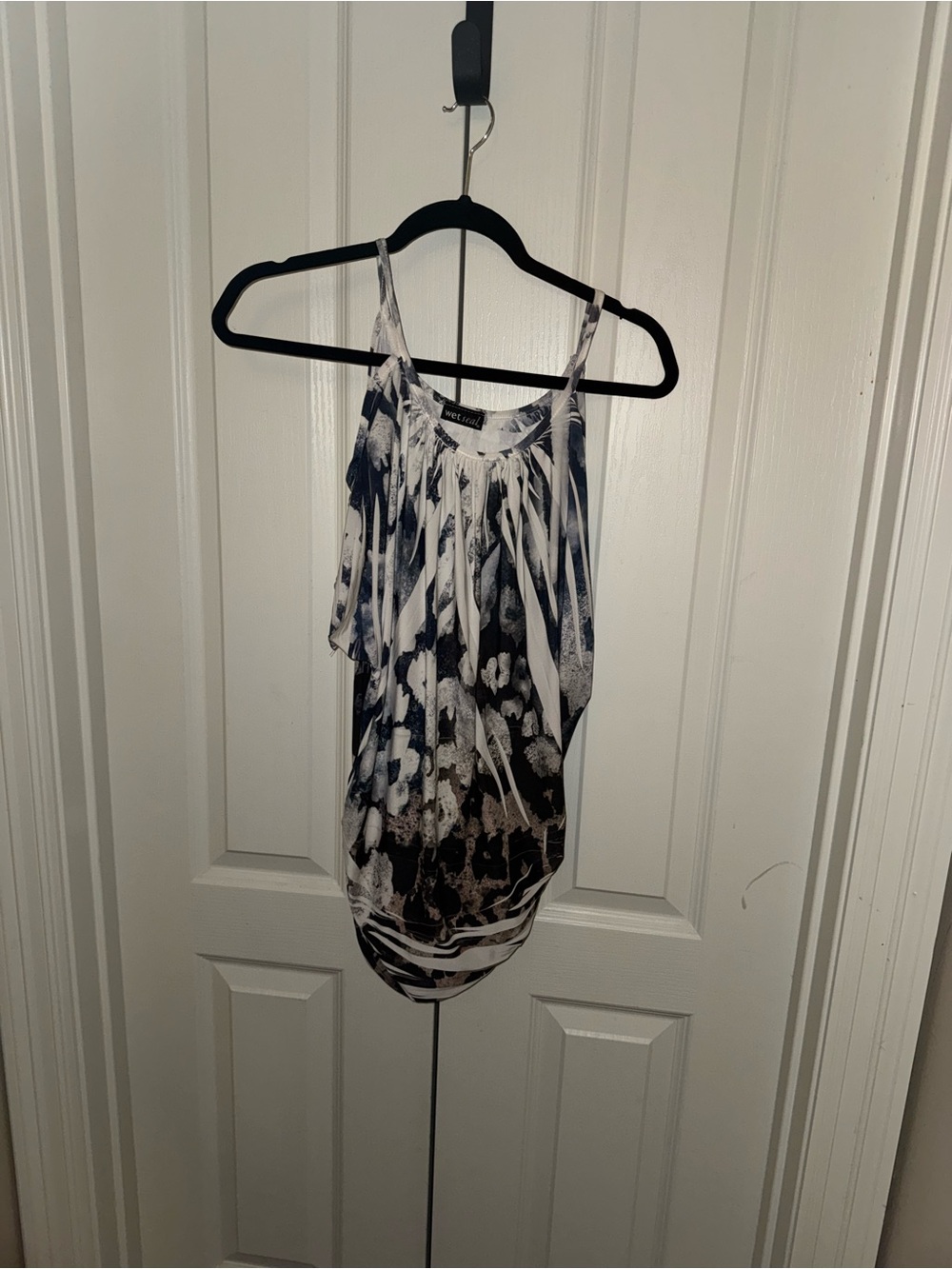 Wet Seal White and Navy Printed Spaghetti Strap Camisole